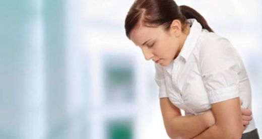 Aşırı Karın Ağrısı Belirtileri ve Tedavisi