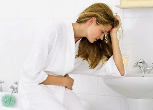 Bayanlarda Karın Ağrısı Belirtileri ve Tedavisi