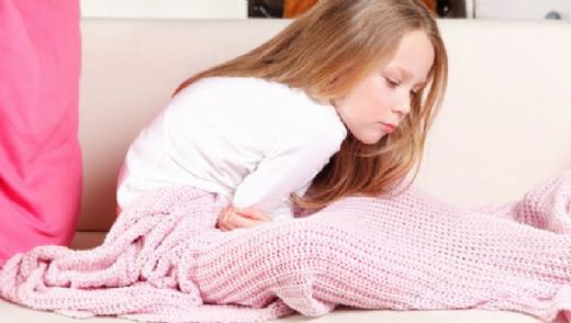 Çocuklarda Karın Ağrısı ve Ateş Belirtileri ve Tedavisi